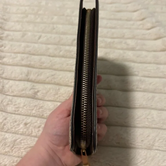 ALDO Wallet - Picture 3 of 9